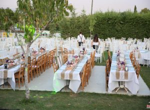 Kır Düğünü Organizasyonu Masa Süsleme ve Catering Ekipmanları Kiralama