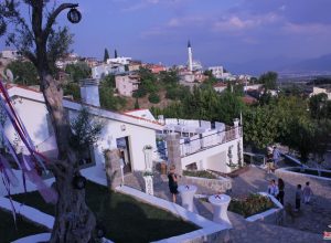 İzmir Nişan Organizasyonu Bistro Masa Kiralama