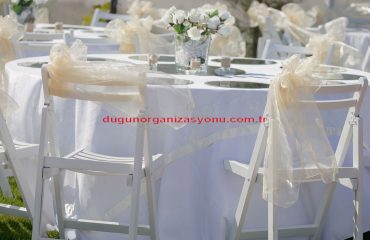 Düğün Organizasyonu Lake Sandalye Kiralama İzmir